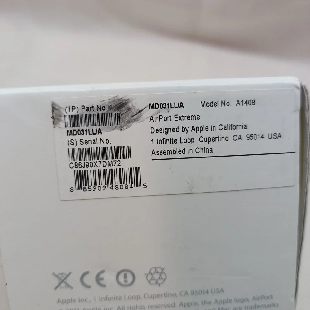 Apple Airport Extreme 802.11n 5th Gen A1408 White Wireless‎ Router